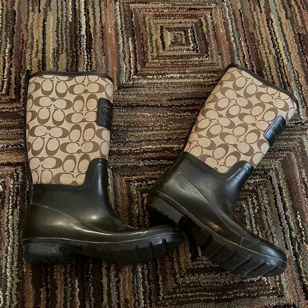 Coach rain boots size 6